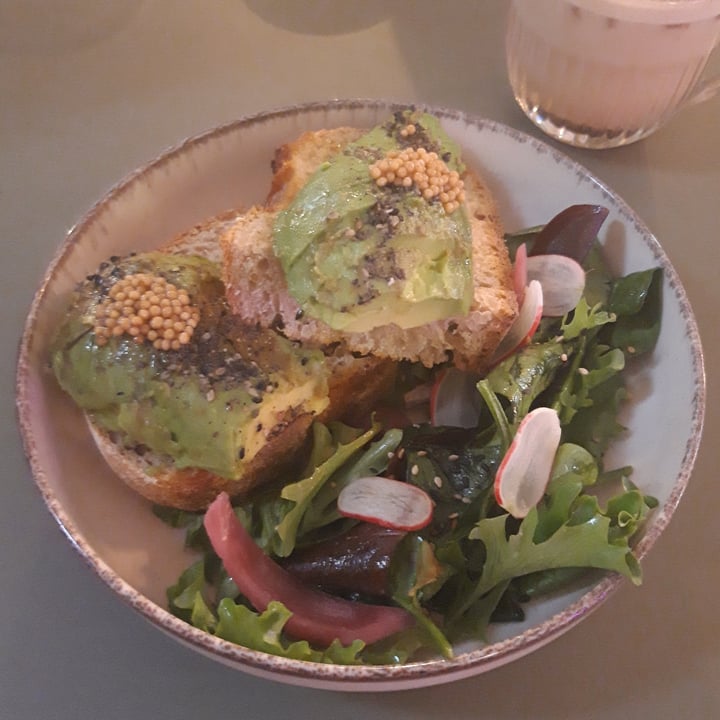 photo of Peacock Avocado Toast shared by @isabela99 on  16 Jul 2024 - review