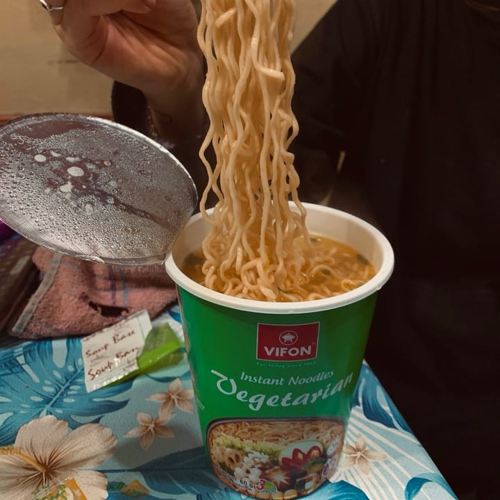 photo of Vifon vegetarian ramen shared by @orneherrera on  13 Aug 2025 - review