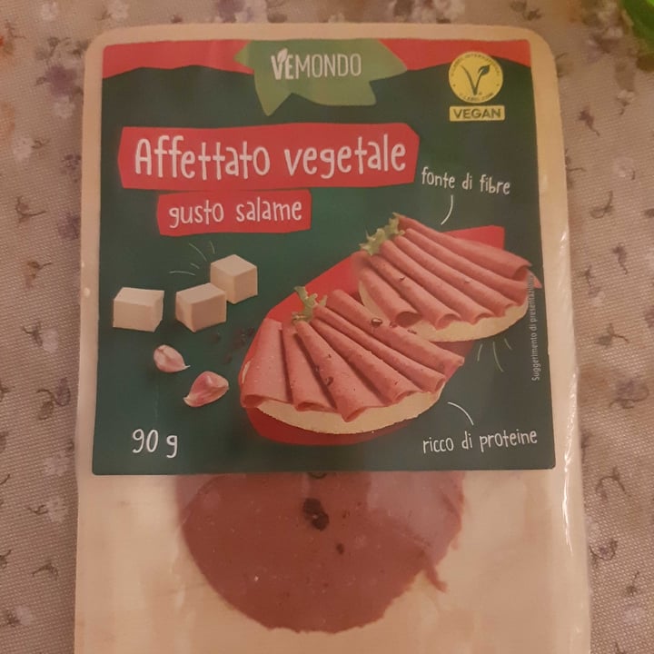 photo of Vemondo Affettato Vegetale Gusto Salame shared by @schid on  18 Aug 2023 - review