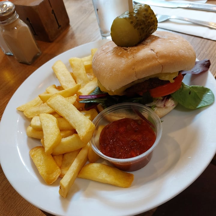 photo of The Steading vegan burger shared by @cloudyaquilegia on  13 Sep 2025 - review