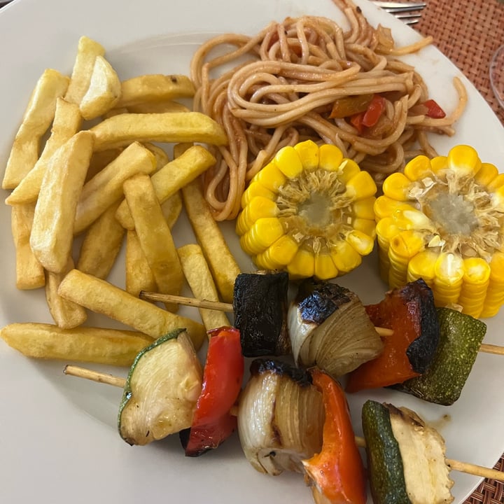 photo of Miramar Restaurant Buffet varios shared by @-st-3 on  23 Nov 2023 - review