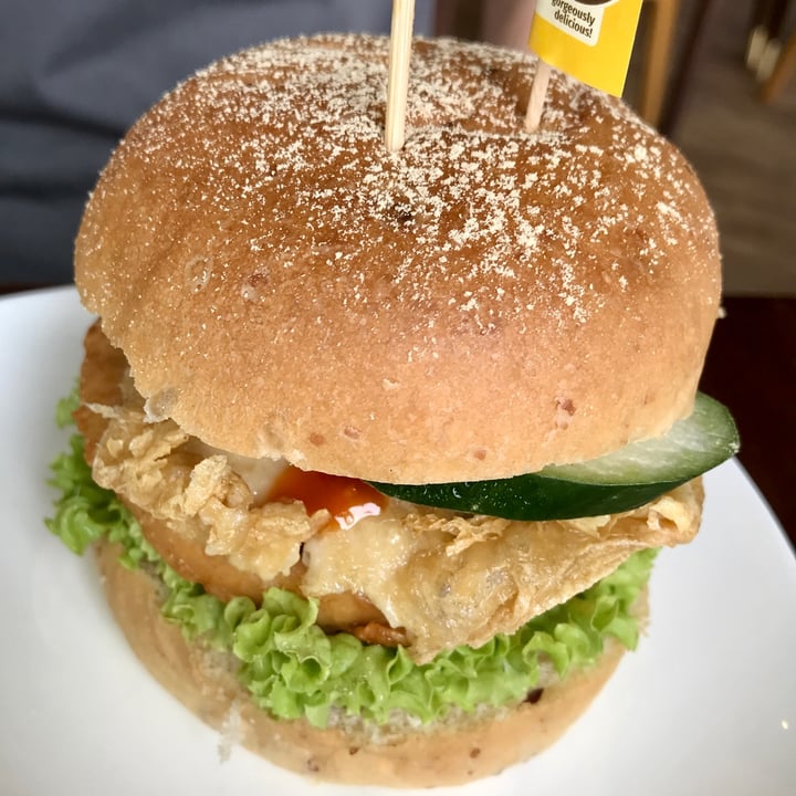 photo of nomVnom Bistro ramly burger shared by @ziggyradiobear on  06 Sep 2023 - review