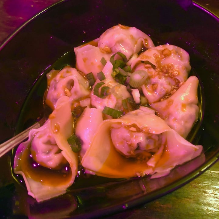 photo of Spicy Moon Vegetarian Szechuan Wontons In Chili Oil shared by @skinnykatwoman on  13 Jan 2024 - review