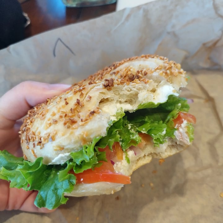 photo of Meshuggah Bagels Vegan Bagel Sandwich shared by @kess on  04 Aug 2024 - review