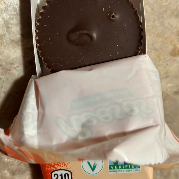 photo of Reese's Plant Based Peanut Butter Cups shared by @1creolevegan on  29 Mar 2024 - review