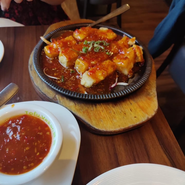 photo of Tofu vegan Spitalfields Sizzling tofu in house special sauce shared by @plumesworld on  13 Apr 2024 - review