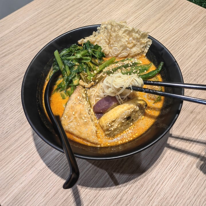 photo of Kale by KangSu @ Midpoint Orchard Curry Yong Tofu shared by @torero on  23 Apr 2024 - review