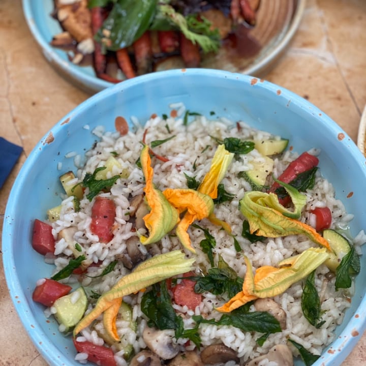 photo of The Rooftop at Selina Risotto de vegetales (veganizado) shared by @juenmexico on  29 Jul 2024 - review