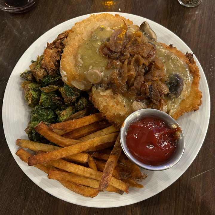 photo of Bordeaux Cabbage Schnitzel shared by @calysa14 on  17 Jan 2025 - review