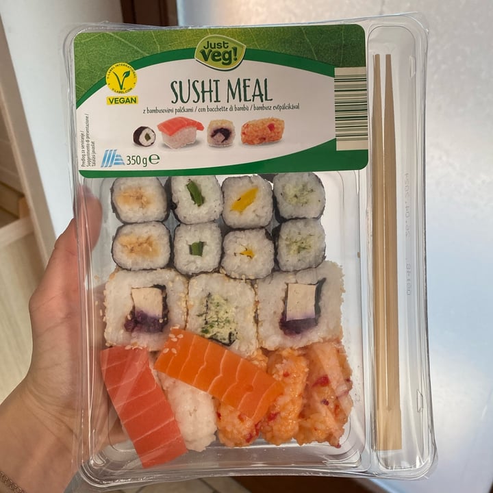 photo of Just Veg! (ALDI Italy) Sushi-Box shared by @arly on  29 Apr 2024 - review
