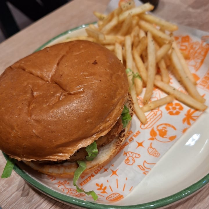 photo of Neat Burger Milano | Merlata Bloom Neat burger shared by @ludossssss on  27 Dec 2023 - review