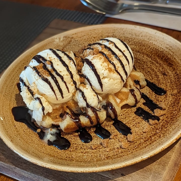 photo of The Royal Oak Biscoff Waffles shared by @beccasaurus on  25 Jun 2024 - review