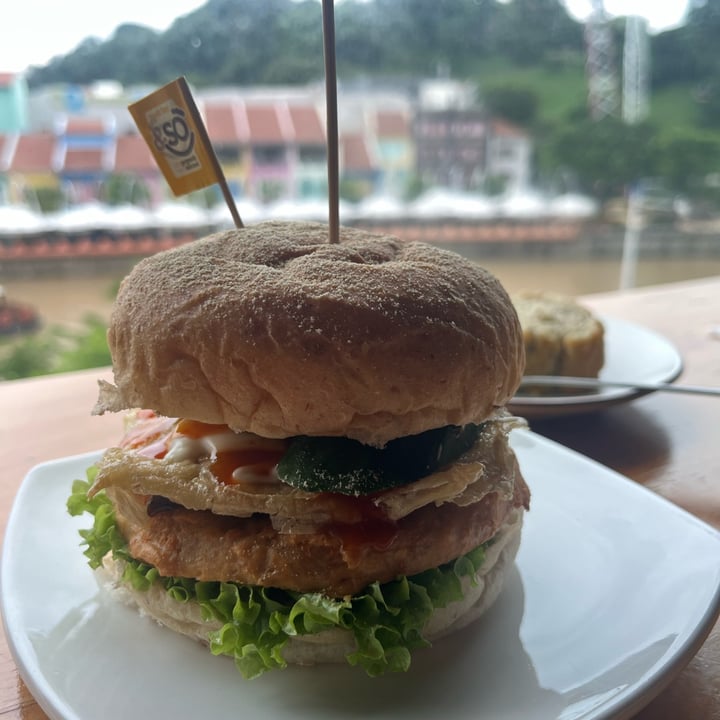 photo of nomVnom Bistro ramly burger shared by @rajesv on  26 Jan 2024 - review