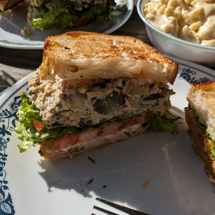 photo of Vida's Plant Based Butcher Chicken Salad Sandwich shared by @edav334 on  29 Apr 2024 - review