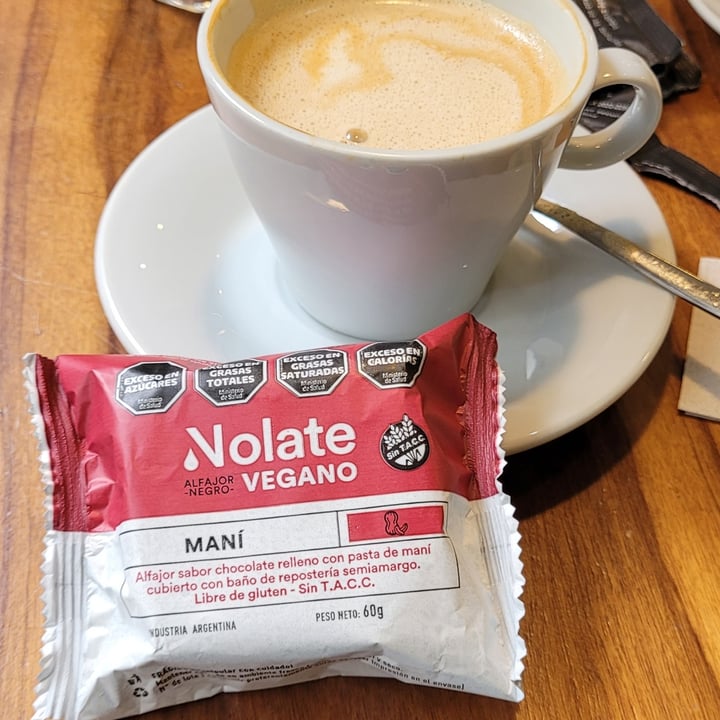 photo of The Coffee Store Migueletes Alfajor Negro De Maní shared by @valentinarolandelli on  06 Apr 2024 - review