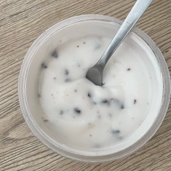 photo of Alpro yogurt coconut stracciatella shared by @keerah on  21 Aug 2023 - review