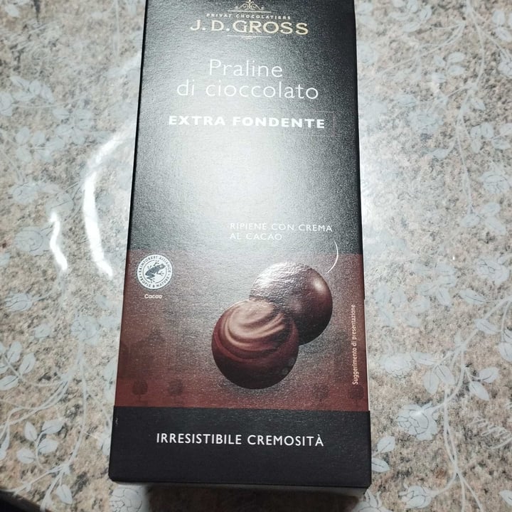 photo of J. D. Gross praline di cioccolato extra fondente shared by @azaholmes01 on  10 Mar 2024 - review