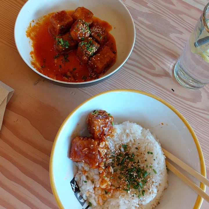 photo of FOX Food Market Tofu and rice shared by @sush-vegsta on  29 Jun 2024 - review