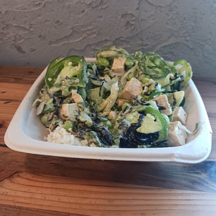 photo of The Poké Company Tofu Bowl with Cauliflower Rice shared by @heartartichokehearts on  24 Apr 2024 - review