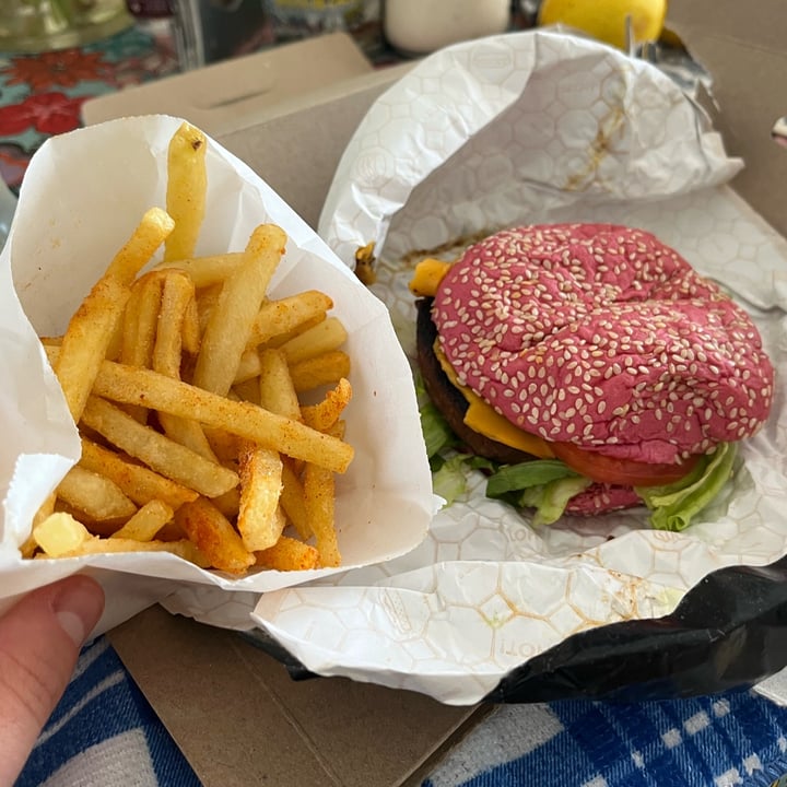 photo of THE BOX Burger Culture VEGAN BOX NOT CO shared by @vedevegan on  18 Dec 2024 - review