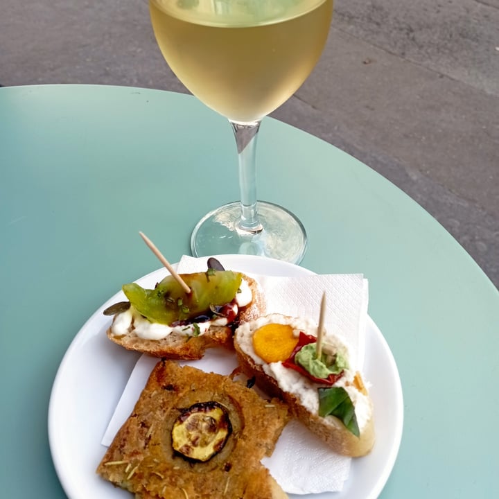 photo of Isola La Cantine Littéraire Cicchetti shared by @chiaraclaire on  25 Aug 2023 - review