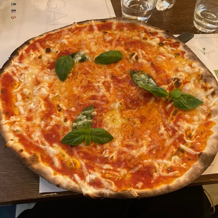 photo of Forno Campo de 'Fiori Pizza Margherita Vegana shared by @mahe on  11 May 2024 - review
