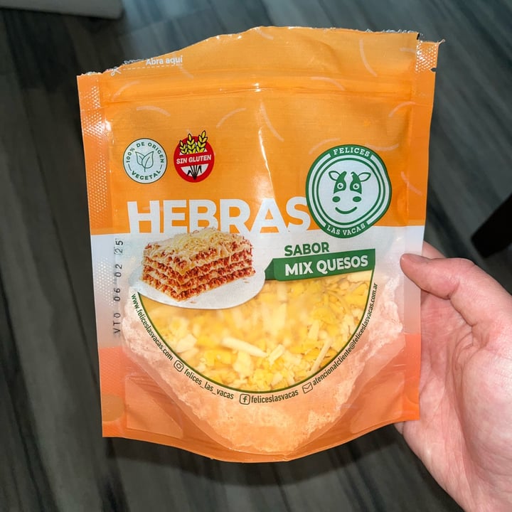photo of Felices Las Vacas Mix de queso en hebras shared by @vedevegan on  18 Dec 2024 - review