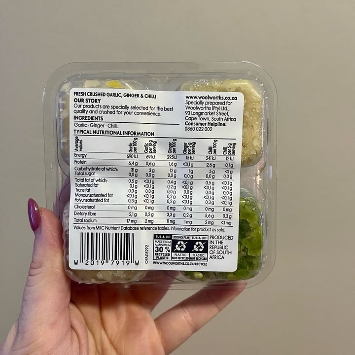 photo of Woolworths Food Fresh Crushed Garlic, Ginger & Chilli shared by @jeanne-marie on  18 Mar 2024 - review