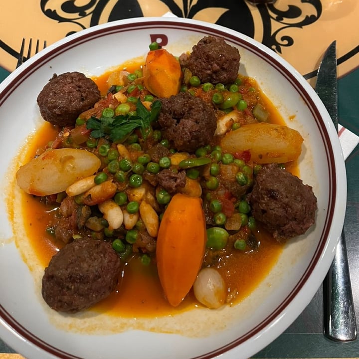 photo of Bistrot Chez Rémy Vegetable Stew With Herby Plant-Based Meatballs shared by @freakylord on  01 Apr 2024 - review