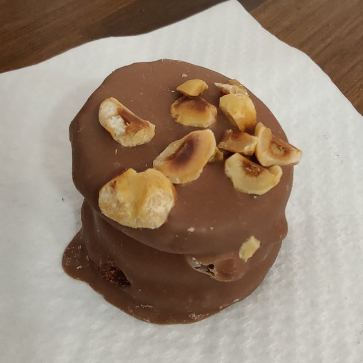 photo of Hanai Vegana Mini Alfajor Chocolate shared by @marttavgn on  31 Mar 2024 - review