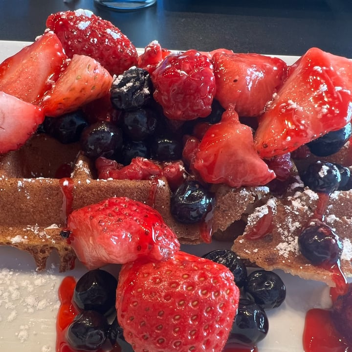 photo of Waffles INCaffeinated, Wexford vegan berry dessert waffle shared by @myblissfuljourney on  18 Sep 2025 - review