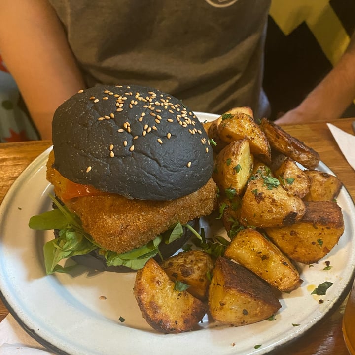 photo of SHIPIBO Bistro Amazonico Hamburguesa Jamata shared by @emilsebacarreza on  09 Dec 2023 - review