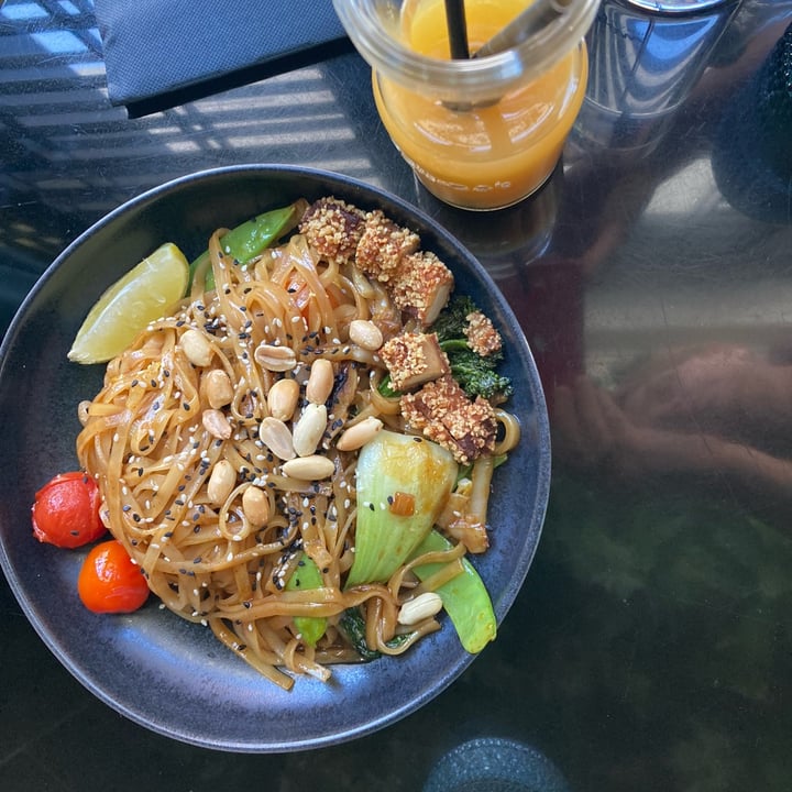 photo of Wild Food Pad Thai noodles shared by @sanleeping on  12 Apr 2024 - review
