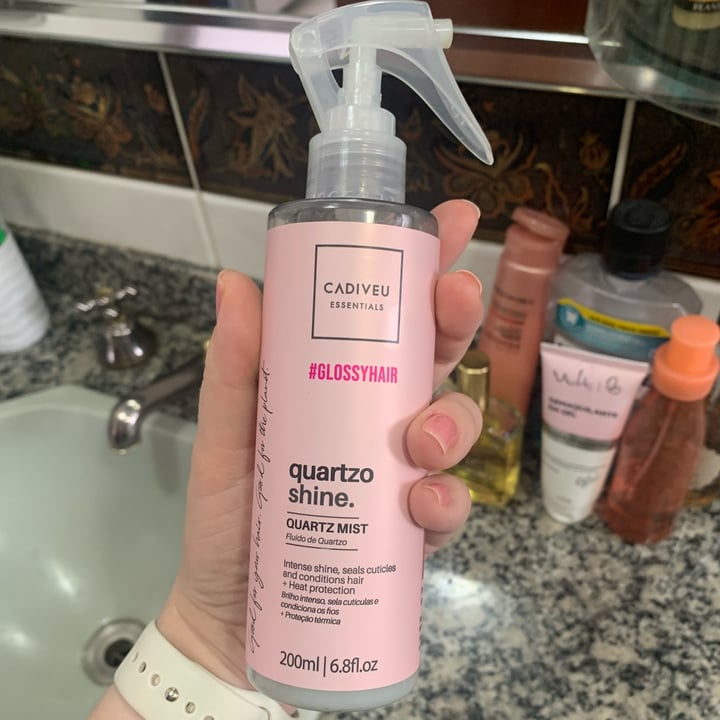 photo of Cadiveu Essentials Quartzo Shine - fluído de quartzo shared by @giselevescio on  22 Aug 2023 - review