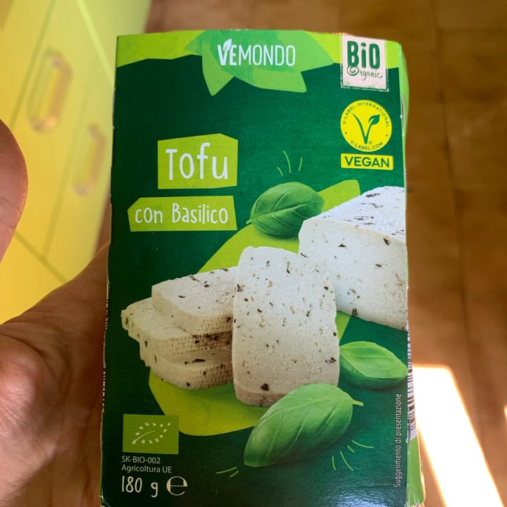 photo of Vemondo tofu con basilico shared by @coloratantonella on  18 Oct 2023 - review