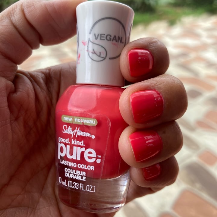 photo of Sally Hansen color therapy shared by @lalyveg on  07 May 2024 - review