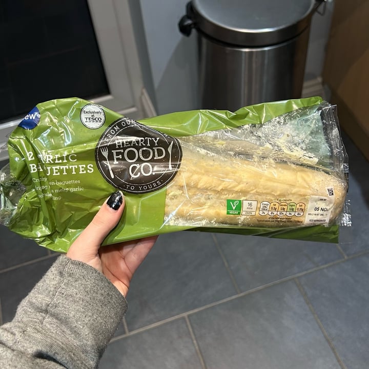 photo of  Hearty Food Co. Garlic Baguette shared by @esmehart on  11 Feb 2024 - review