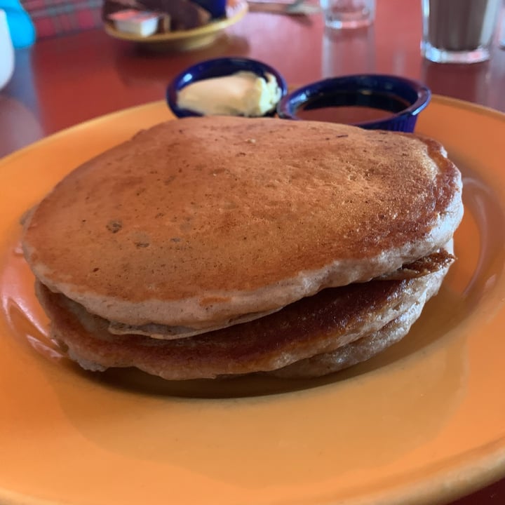 photo of Swingers Diner vegan Multigrain pancakes shared by @roserose on  13 Apr 2024 - review