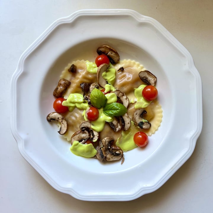 photo of Trader Joe's Vegan Italian Bolognese Ravioli shared by @kyu on  27 Aug 2023 - review