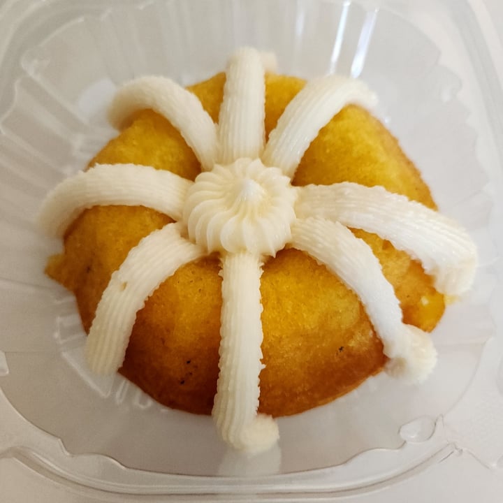 photo of 4th & State Lemon Mini Bundt Cake shared by @picklesnickels on  26 Mar 2024 - review