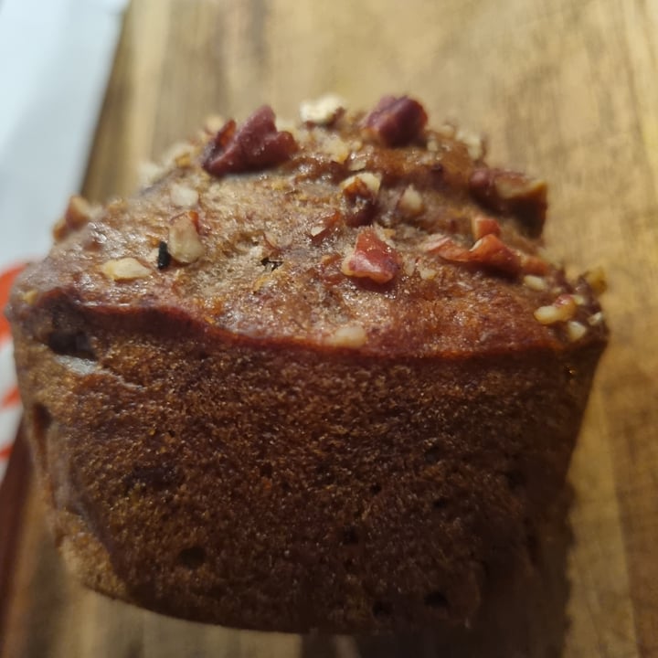 photo of Scheckter's RAW Cape Quarter Gluten Free Pecan & Banana Muffin shared by @carmz on  26 Sep 2023 - review