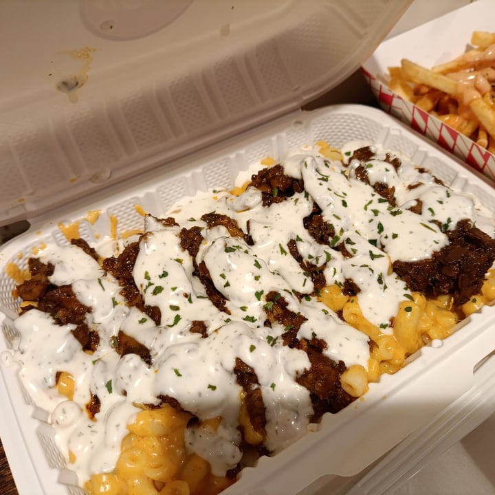 photo of Vegan On The Fly Jerk Chicken Mac n Cheese Bowl shared by @liadela on  08 Apr 2025 - review