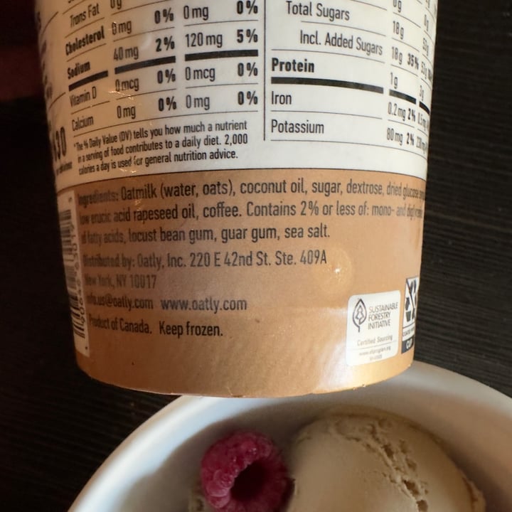 photo of Oatly Coffee frozen dessert shared by @berryveganplanet on  19 Aug 2023 - review