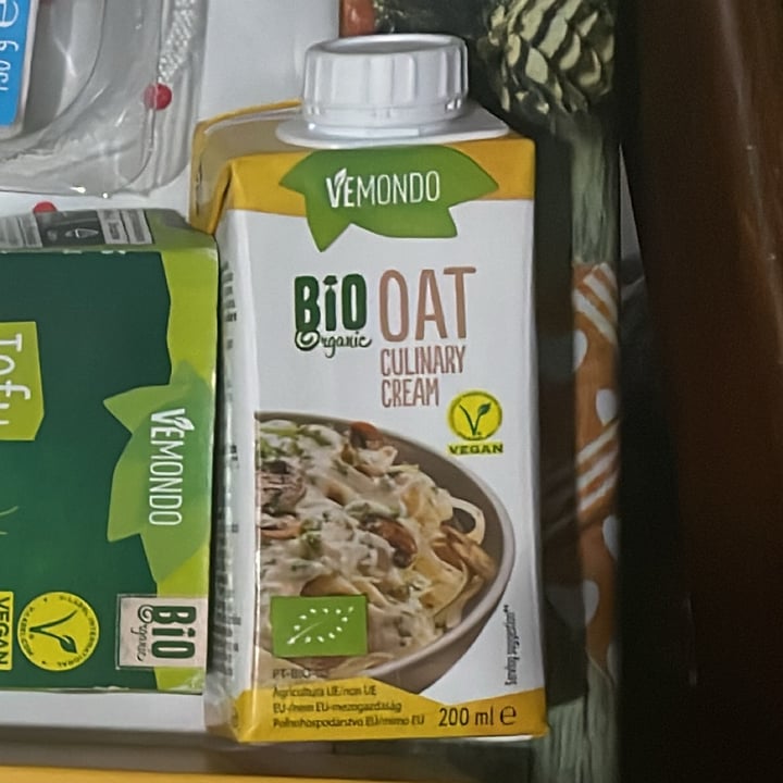 photo of Vemondo bio oat cream shared by @angelvniello on  03 Jan 2024 - review