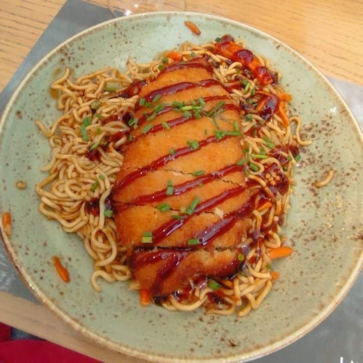 photo of UDON Larios Vegan Corral Yakisoba shared by @lauratrico on  14 Nov 2023 - review