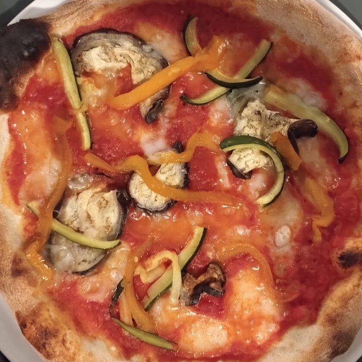 photo of Pizzootto Gusto all'Infinito Ortolana veg shared by @casspita on  11 Feb 2024 - review