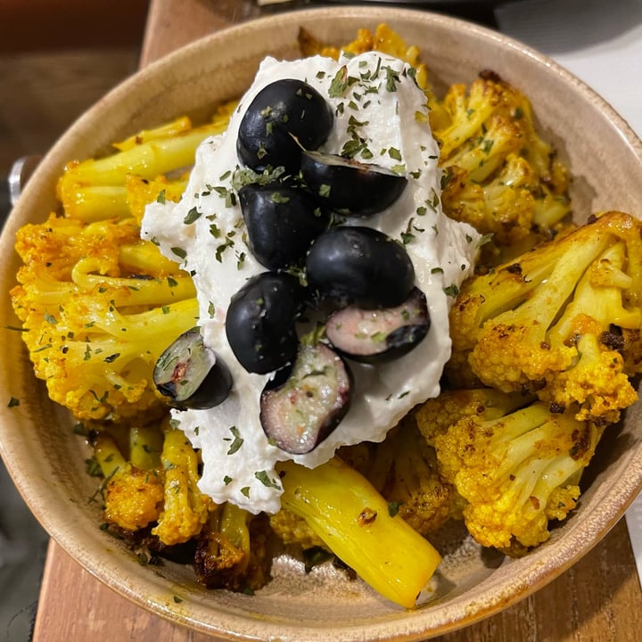 photo of YEARS Turmeric Cauliflower with Homemade Yoghurt shared by @paologemma on  08 Dec 2023 - review