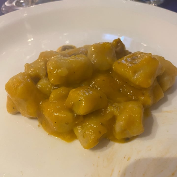 photo of Veganda Gnocchi al tocio zucca e funghi shared by @aleglass on  11 Mar 2024 - review