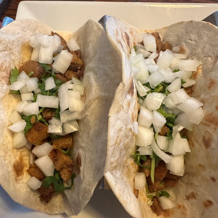 photo of Fajitas Y Salsa Carne Asada Tacos (sub soy meat!) shared by @goodsproutrescue on  12 Apr 2024 - review