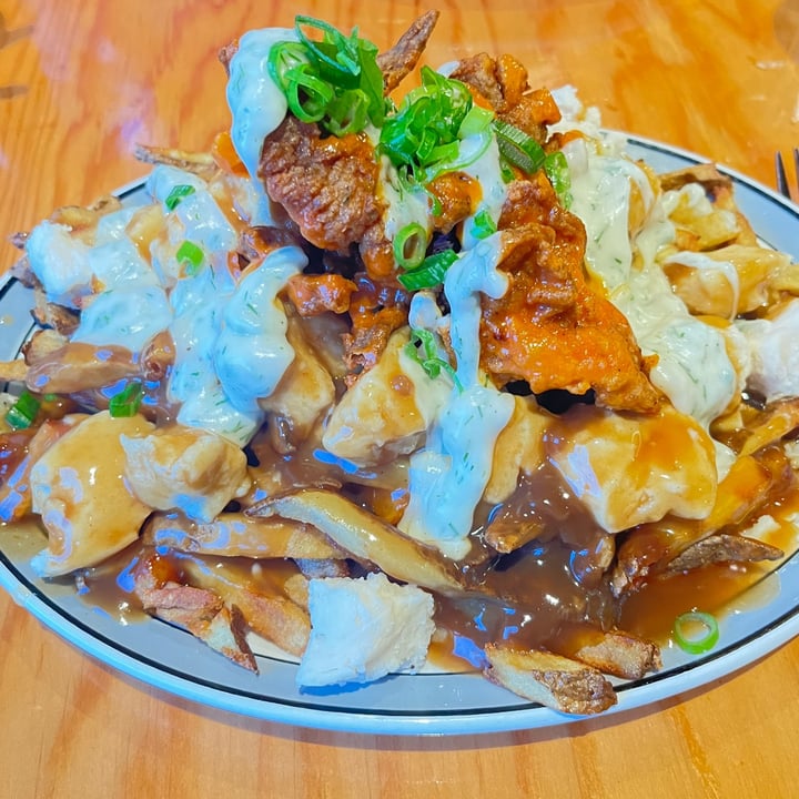 photo of Maynard poutine buffalo shared by @snowy27 on  30 Aug 2024 - review